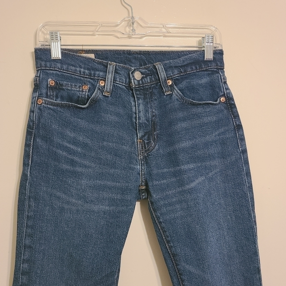 Levi's | Women's Dark Wash Slightly Distressed Skinny Jeans (Size 28 x 30) - Picture 2 of 15